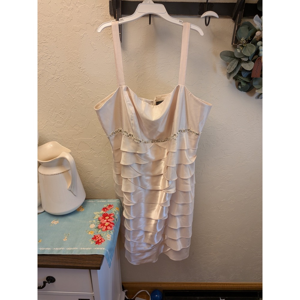 Champagne Pink Tiered Ruffle Cocktail Dress‎ Pearl Crystal Embellished Size 16